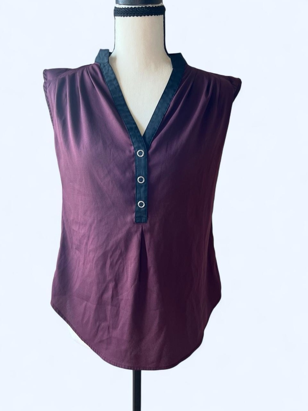 Converse One Star Burgundy Sleeveless V-Neck Tunic with Black Trim Size Small